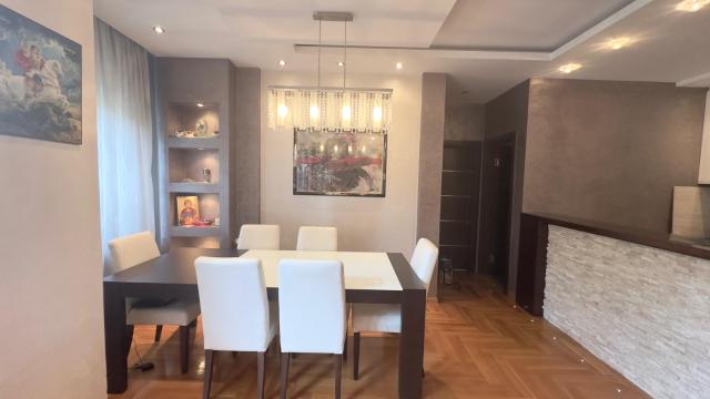 Stan, četvorosoban, Izdavanje, 97m2, Crveni krst, Vračar, Vojvode Supljikca