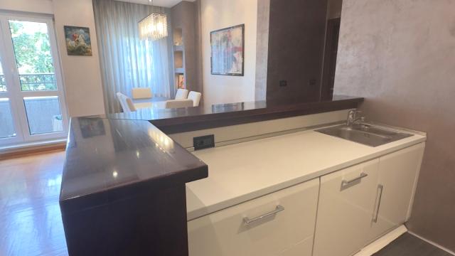 Stan, četvorosoban, Izdavanje, 97m2, Crveni krst, Vračar, Vojvode Supljikca