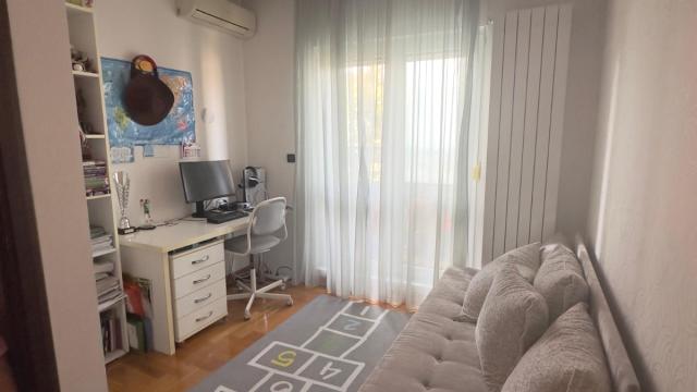 Stan, četvorosoban, Izdavanje, 97m2, Crveni krst, Vračar, Vojvode Supljikca