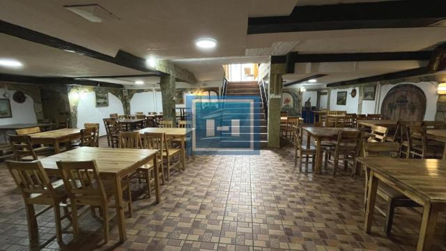 Poslovni prostor, Izdavanje, 140m2, Centar, Gradska lokacija, Ćuprija