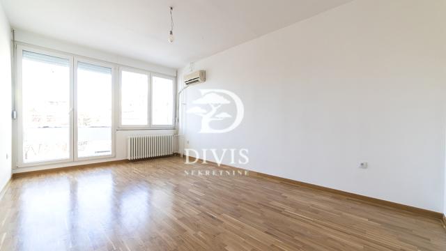 Stan, četvorosoban, Prodaja, 106m2, Jurija Gagarina