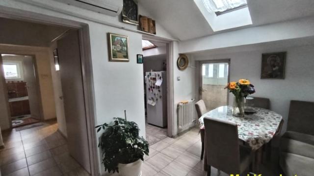 Stan, Troiposoban, Prodaja, 71m2, Sremčica, Čukarica, Sare Bernar