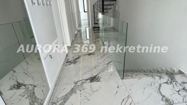 Kuća, Trosoban, Izdavanje, 180m2, Tatarsko brdo, Petrovaradin, Novi Sad