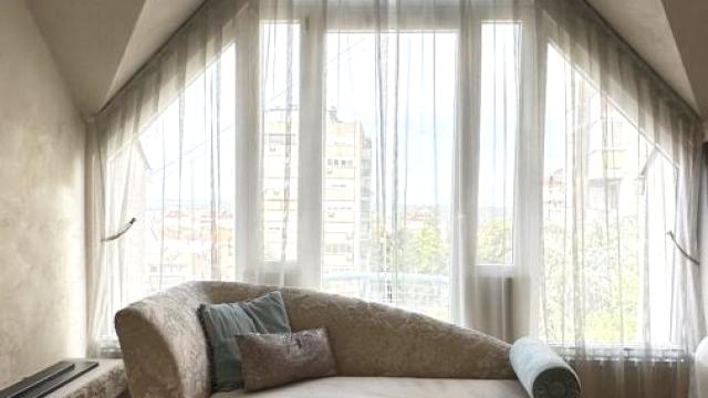 Stan, četvoroiposoban, Izdavanje, 197m2, Banovo brdo, Čukarica, Požeška