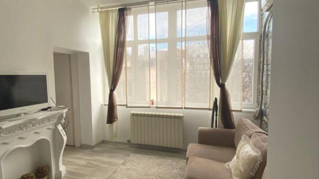 Stan, Jednoiposoban, Izdavanje, 36m2, Slavija, Vračar, Beogradska