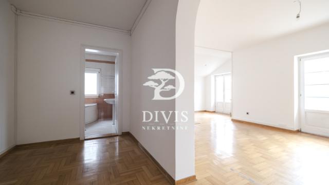 Kuća, Petosoban i veći, Izdavanje, 480m2, Bulevar oslobođenja