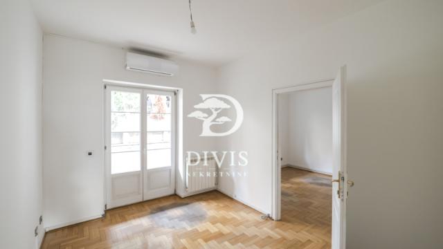 Kuća, Petosoban i veći, Izdavanje, 480m2, Bulevar oslobođenja