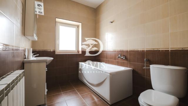 Kuća, Petosoban i veći, Izdavanje, 480m2, Bulevar oslobođenja