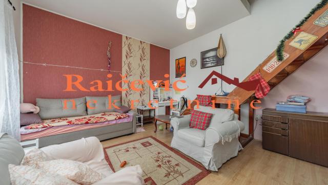 Stan, Trosoban, Prodaja, 115m2, Petlovo brdo, Rakovica, Omladinsko setaliste