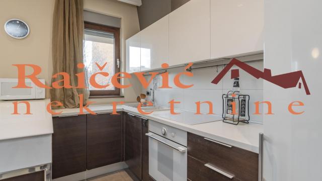 Stan, Petosoban, Prodaja, 160m2, Crveni krst, Vračar, Vilovskog