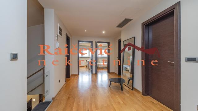 Stan, Petosoban, Prodaja, 160m2, Crveni krst, Vračar, Vilovskog