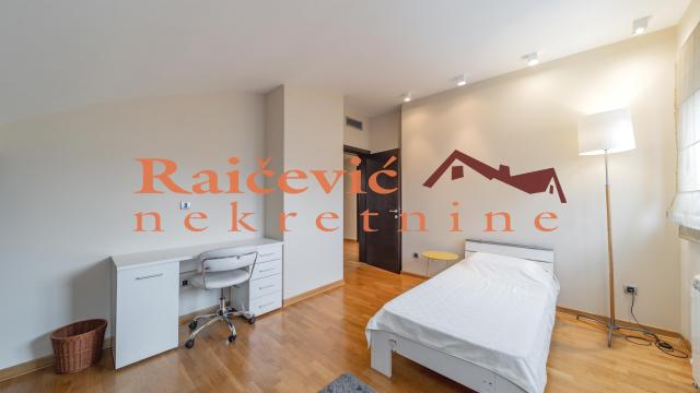 Stan, Petosoban, Prodaja, 160m2, Crveni krst, Vračar, Vilovskog