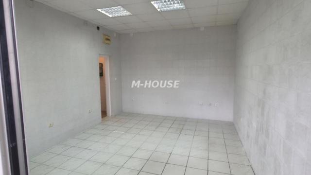 Poslovni prostor, Prodaja, 23m2, Selenča, Gradska lokacija, Sombor