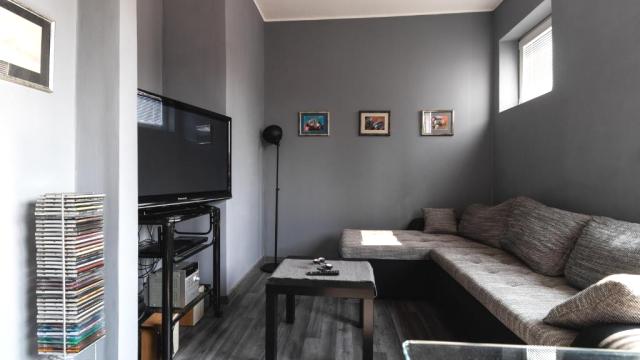 Stan, Trosoban, Izdavanje, 65m2, Sterijina