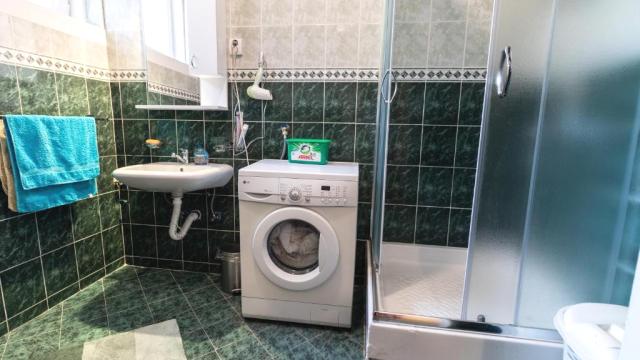 Stan, Trosoban, Izdavanje, 65m2, Sterijina