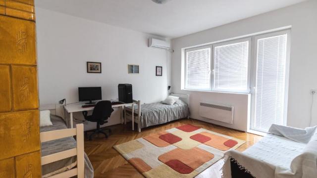 Stan, Trosoban, Izdavanje, 65m2, Sterijina