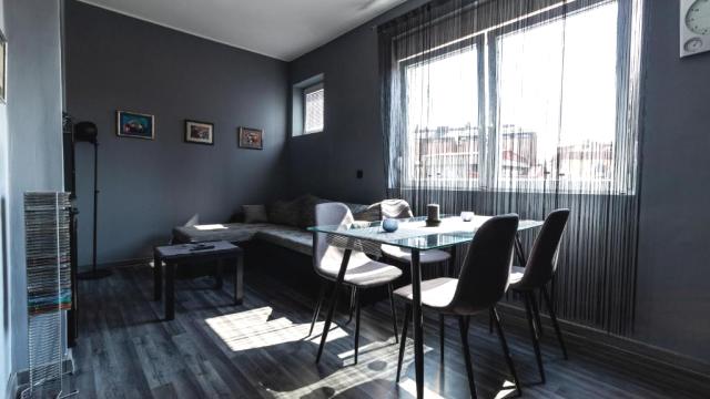 Stan, Trosoban, Izdavanje, 65m2, Sterijina