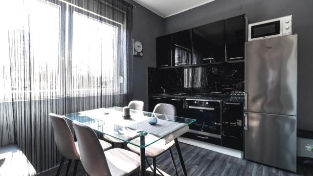 Stan, Trosoban, Izdavanje, 65m2, Sterijina