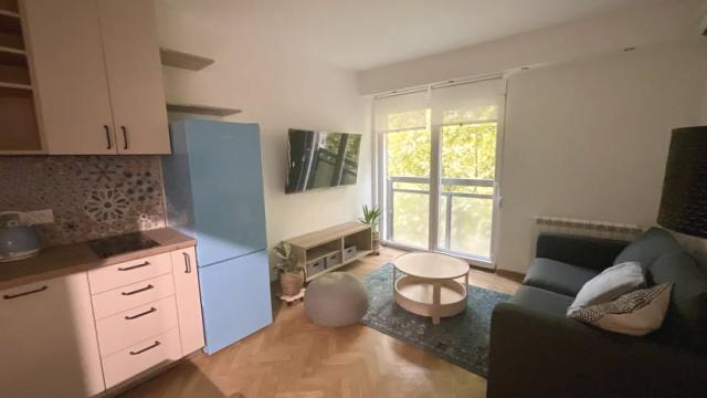 Stan, Dvosoban, Izdavanje, 33m2, 27.Marta