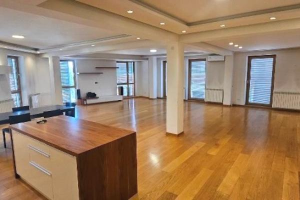 prodaja, stanova,
hram-svetog-save-vracar-beograd, 1040223, dvosoban-sokolska