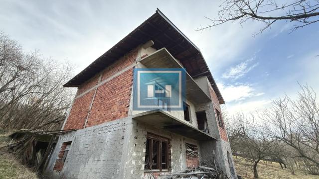 Kuća, Prodaja, 230m2, Djurdjevo brdo, Gradska lokacija, Jagodina