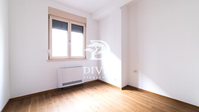 Stan, Troiposoban, Prodaja, 71m2, Stojana Protića