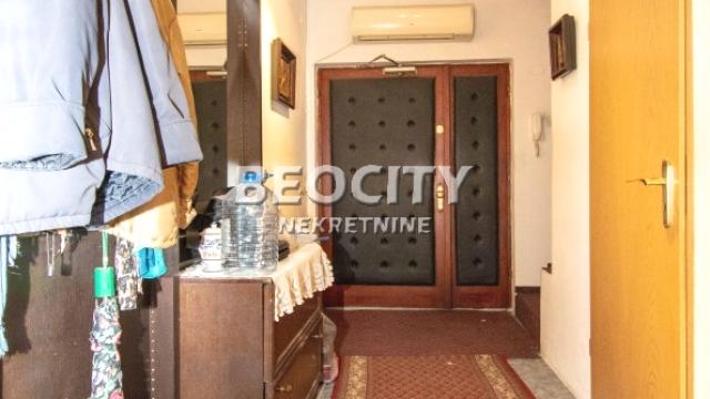 Kuća, Petosoban, Prodaja, 253m2, Krnjača, Palilula, Zrenjaninski put