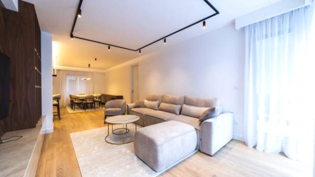 Stan, četvorosoban, Izdavanje, 140m2, Loznička