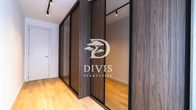 Stan, Troiposoban, Izdavanje, 130m2, Loznička