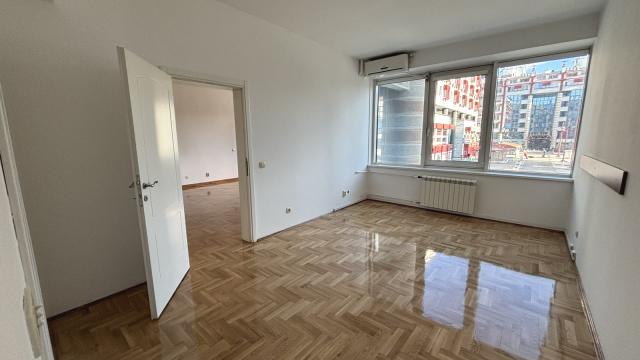 Stan, Trosoban, Izdavanje, 87m2, Bulevar Mihajla Pupina