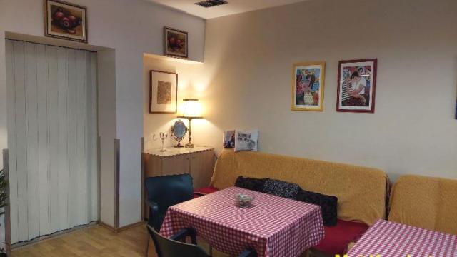 Stan, Petosoban, Prodaja, 101m2, Ekonomski fakultet, Savski venac, Karađorđeva