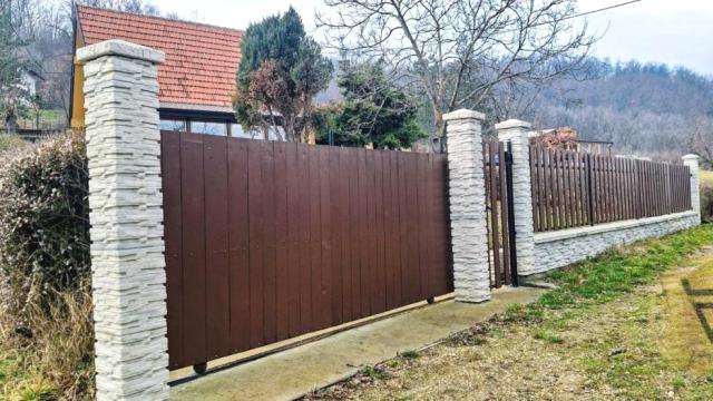 Kuća, Trosoban, Izdavanje, 97m2, Kosmaj, Sopot, Put Srndaća