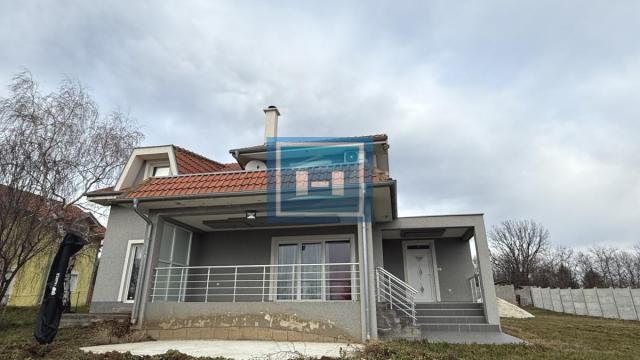 Kuća, Prodaja, 260m2, Lipar, Gradska lokacija, Jagodina