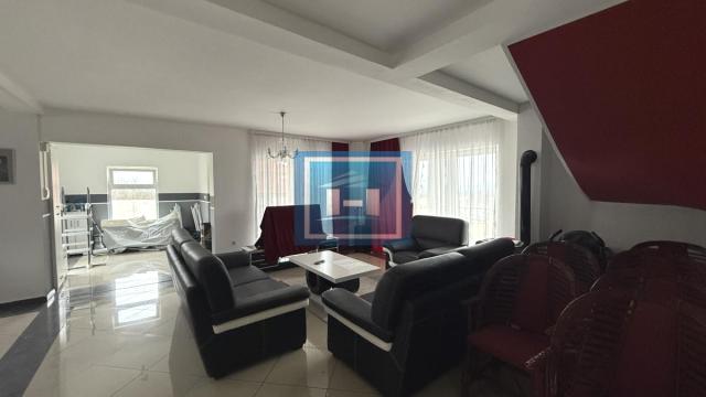 Kuća, Prodaja, 260m2, Lipar, Gradska lokacija, Jagodina