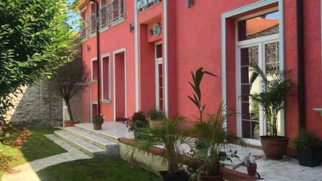 Kuća, Izdavanje, 500m2, Centar, Gradska lokacija, Petra Drapšina