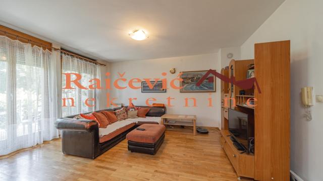 Stan, Petosoban, Prodaja, 142m2, Dedinje, Savski venac, Raska