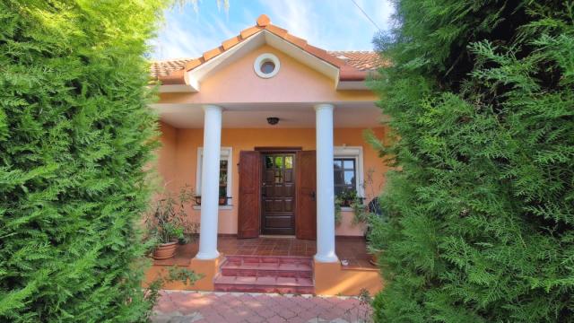 Kuća, Petosoban i veći, Prodaja, 213m2, Lesnina, Gradska lokacija, Lesnina