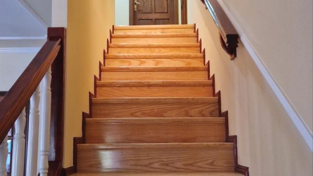 Kuća, Petosoban i veći, Prodaja, 213m2, Lesnina, Gradska lokacija, Lesnina