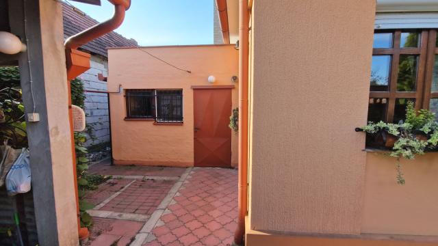 Kuća, Petosoban i veći, Prodaja, 213m2, Lesnina, Gradska lokacija, Lesnina