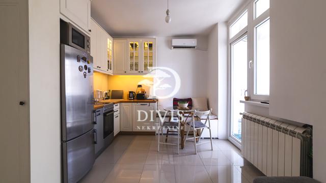 Stan, Trosoban, Prodaja, 42m2, Mileševska