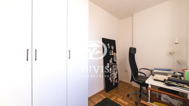 Stan, Trosoban, Prodaja, 42m2, Mileševska