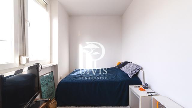 Stan, Trosoban, Prodaja, 42m2, Mileševska