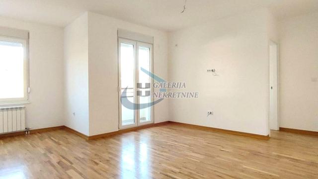 Stan, Dvoiposoban, Prodaja, 52m2, Centar, Rakovica, Kraljice Jelene