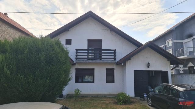 Kuća, Petosoban i veći, Prodaja, 330m2, Nova Pazova, Okolno mesto, Branka Copica