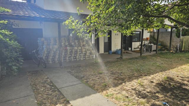Kuća, Petosoban i veći, Prodaja, 330m2, Nova Pazova, Okolno mesto, Branka Copica