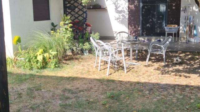 Kuća, Petosoban i veći, Prodaja, 330m2, Nova Pazova, Okolno mesto, Branka Copica