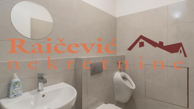 Poslovni prostor, Trosoban, Izdavanje, 140m2, Banovo brdo, Čukarica, Bore Markovica