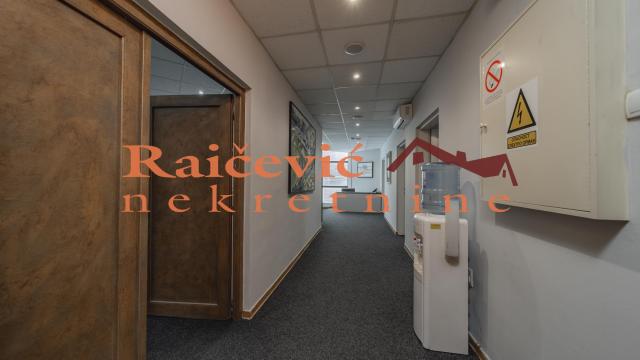 Poslovni prostor, Prodaja, 315m2, Banovo brdo, Čukarica, Pozeska