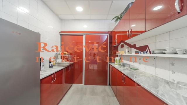 Poslovni prostor, Prodaja, 315m2, Banovo brdo, Čukarica, Pozeska