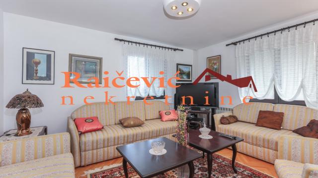 Kuća, Prodaja, 370m2, Avala, Sopot, Pilota Rajka Cvetica